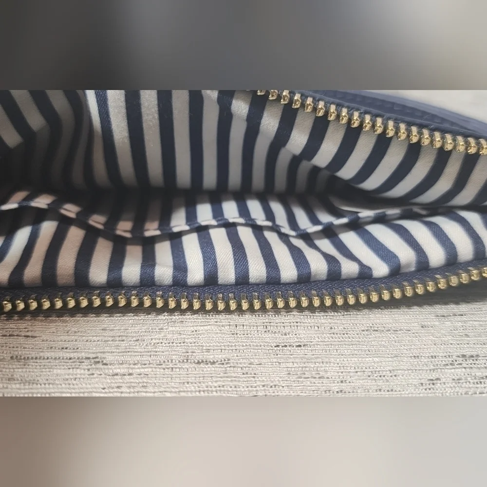 Joy Mangano 8 x 6 Navy Blue Leather Wristlet